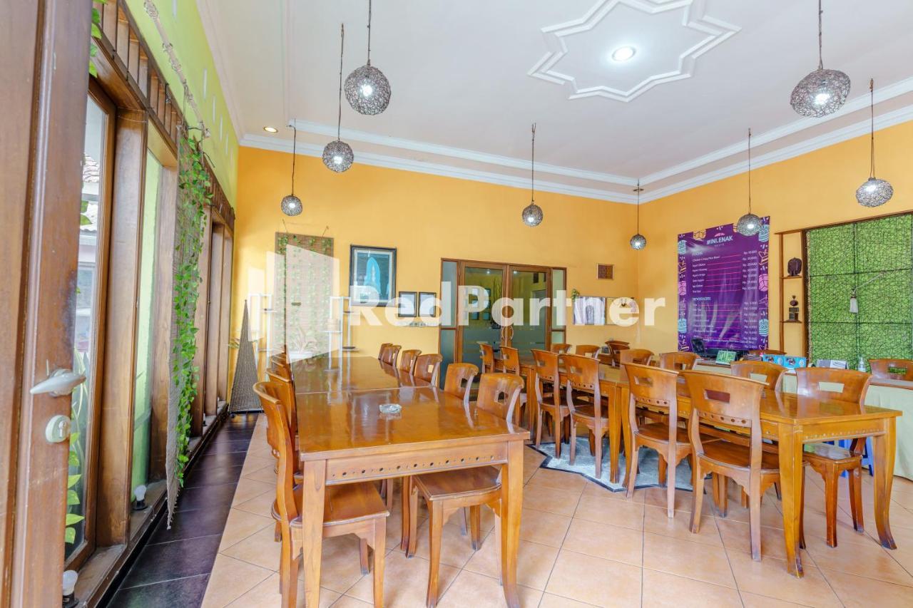 Nafisa Homestay Syariah Near Jatim Park 3 Batu Mitra Reddoorz มะลัง ภายนอก รูปภาพ