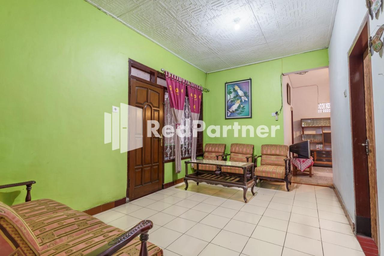 Nafisa Homestay Syariah Near Jatim Park 3 Batu Mitra Reddoorz มะลัง ภายนอก รูปภาพ